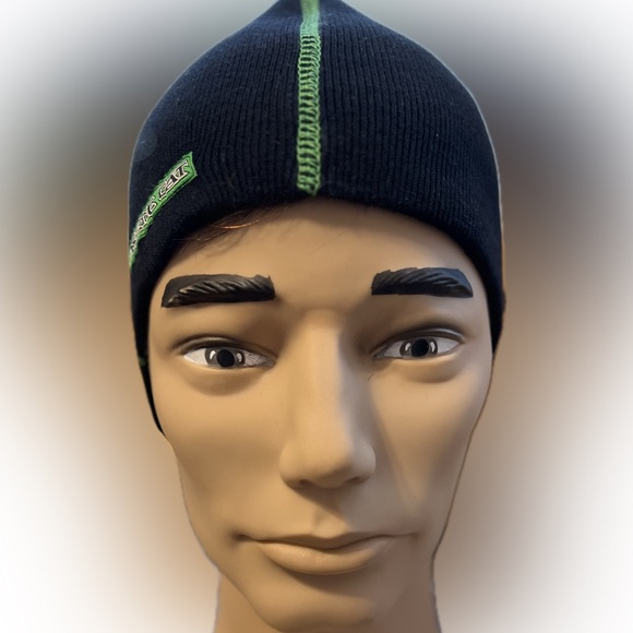 ☃️❄️Arctic Cat Beanie / Cap | Black with Green Accents - Picture 5 of 13